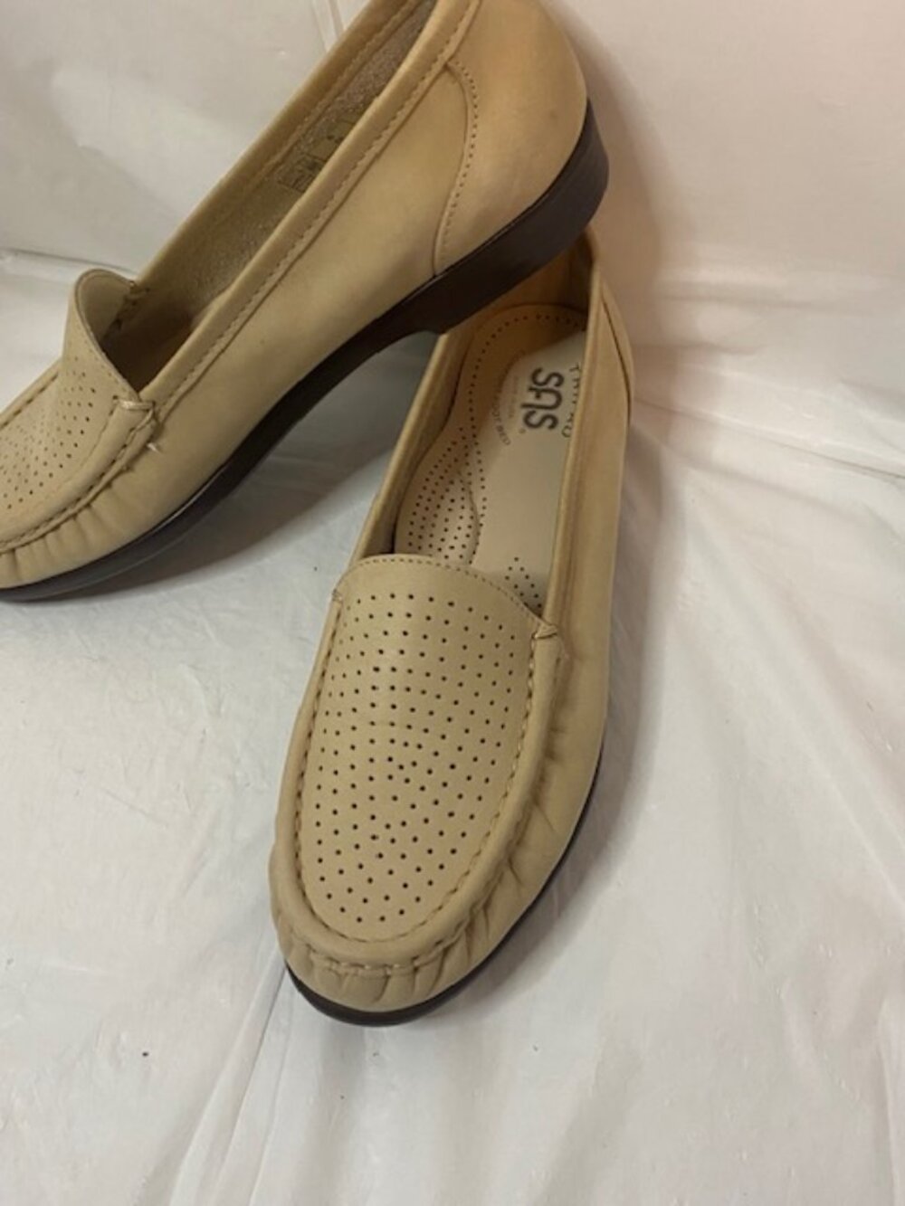 SAS Savvy Leather Slip-On Loafers - Beige/Linen Comfort Flats - Size 8N
